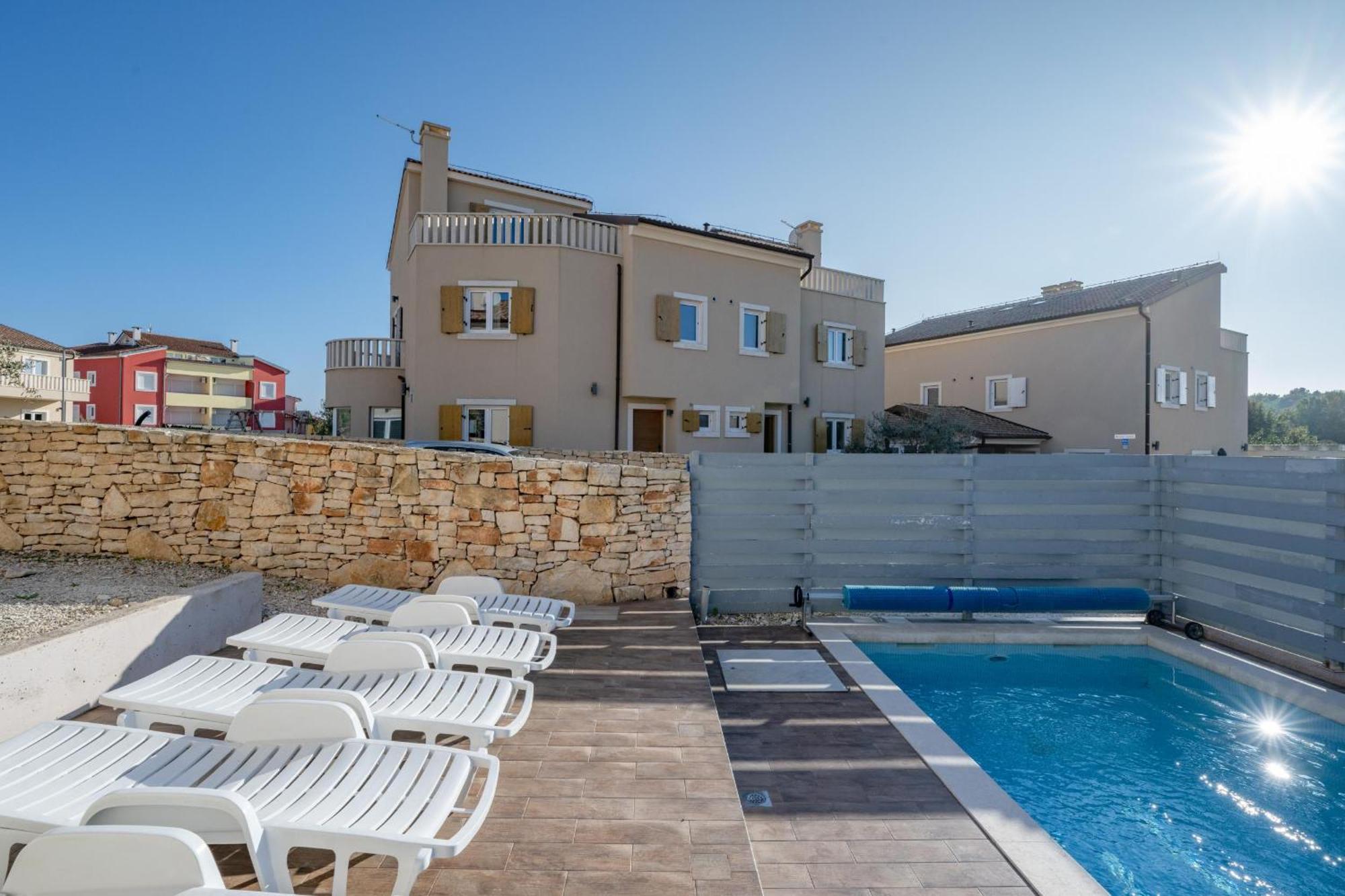 Villa CASTAGNA holiday home Premantura Exterior foto