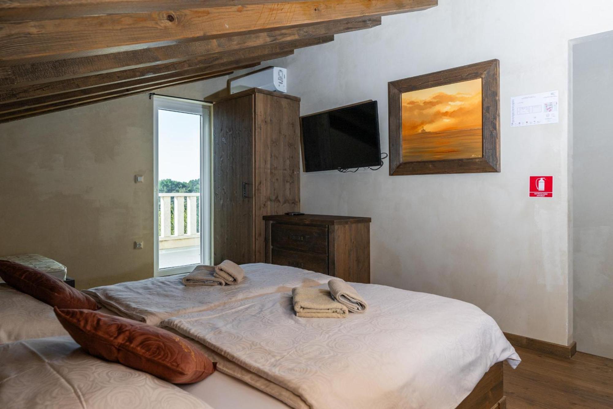 Villa CASTAGNA holiday home Premantura Exterior foto