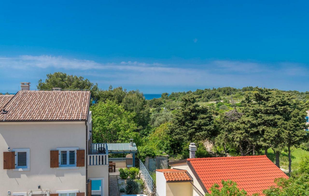 Villa CASTAGNA holiday home Premantura Exterior foto